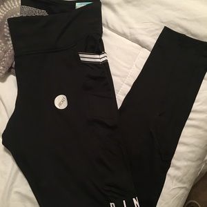 Victoria’s Secret ultimate leggings